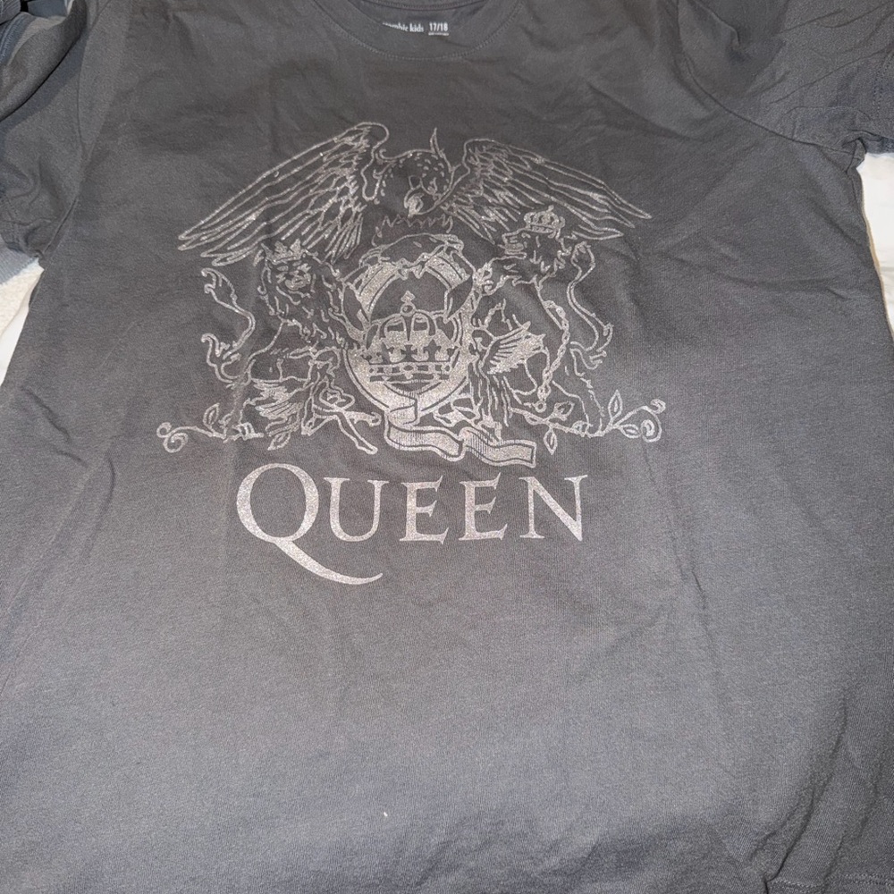 Abercrombie kids girls Que Gray Graphic T-Shirt